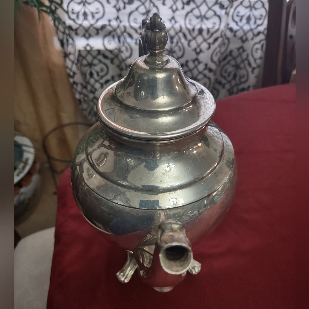 WM Rogers Dolphin Feet Tea Pot